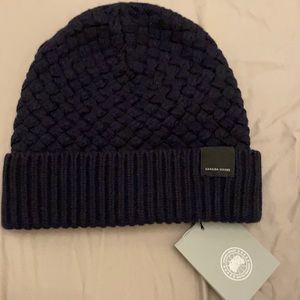 NWT Canada Goose Basket Stitch Toque